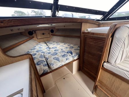 Bertram 28 Flybridge image