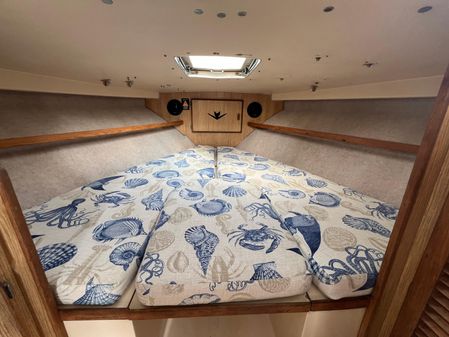 Bertram 28 Flybridge image