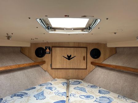 Bertram 28 Flybridge image