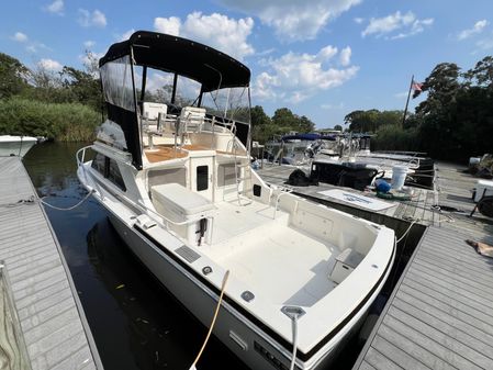 Bertram 28 Flybridge image