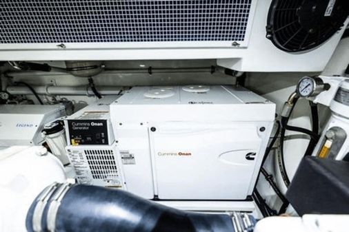 Marlow 66E COMMAND BRIDGE image