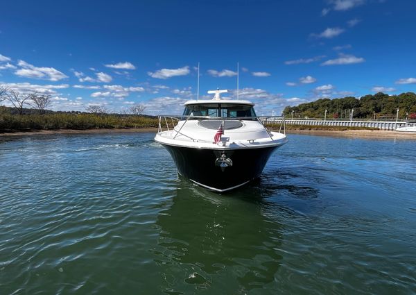 Tiara Yachts C44 Coupe image