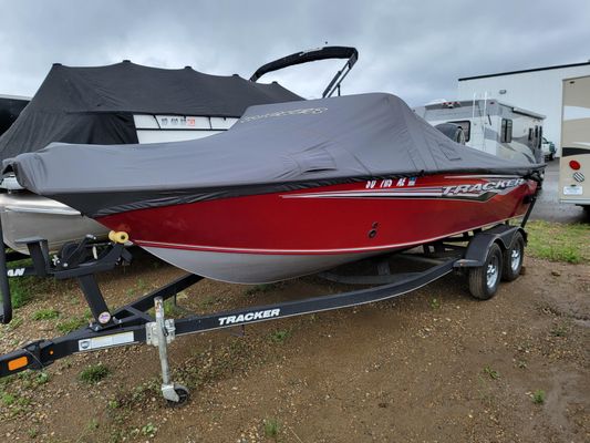 Tracker Targa 18 CB - main image