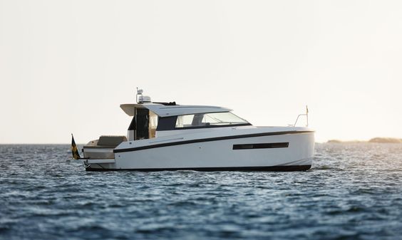 Delta Powerboats 33 Coupe image