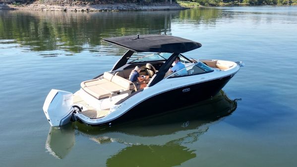 Sea Ray SLX 260 Outboard image