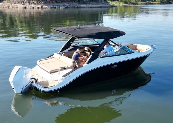 Sea Ray SLX 260 Outboard image