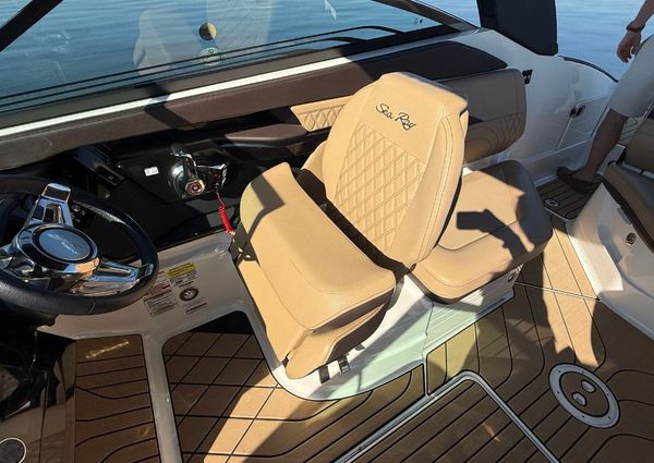 Sea Ray SLX 260 Outboard image