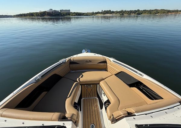 Sea Ray SLX 260 Outboard image