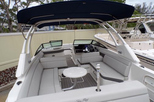 Sea Ray SDX 270 image