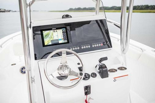 Sportsman Heritage 251 Center Console image