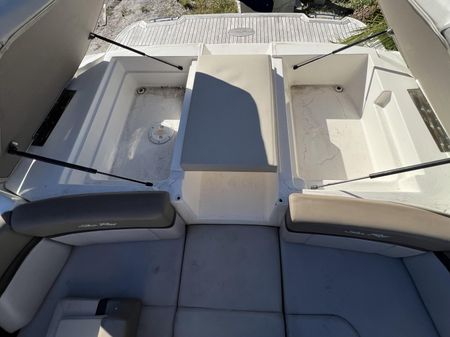 Sea Ray 270 SLX image