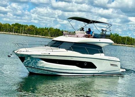 Prestige 420-FLYBRIDGE image