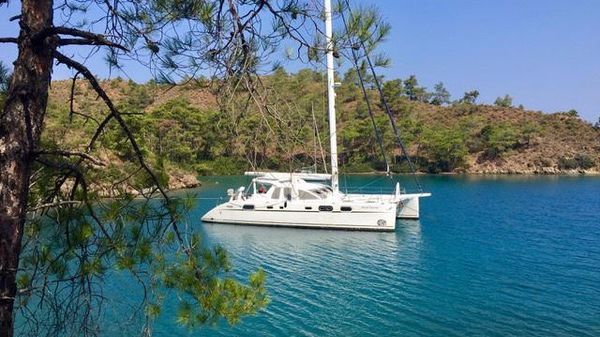 Catana 582 