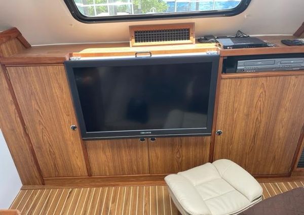 Endeavour Trawler Cat 38 image