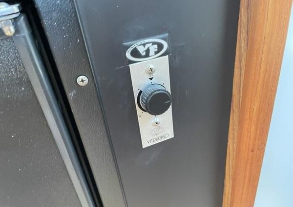 Endeavour Trawler Cat 38 image