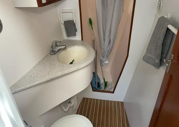 Endeavour Trawler Cat 38 image