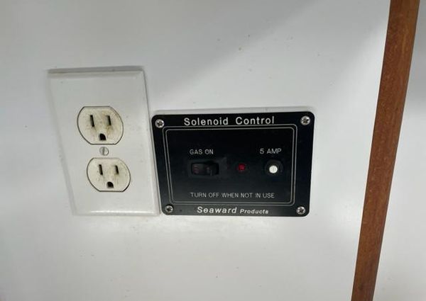 Endeavour Trawler Cat 38 image