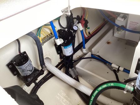 Chris-Craft Catalina 30 image