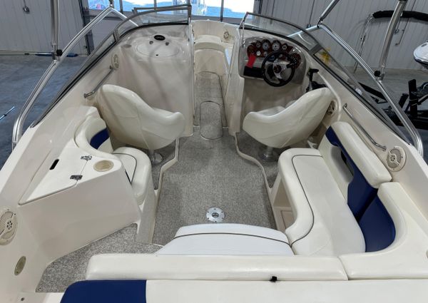 Rinker 232-CAPTIVA-BOWRIDER image