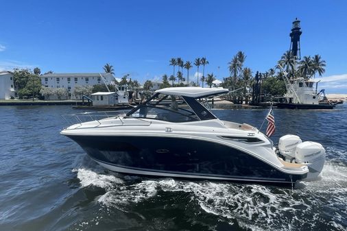 Sea Ray 320 Sundancer Outboard image