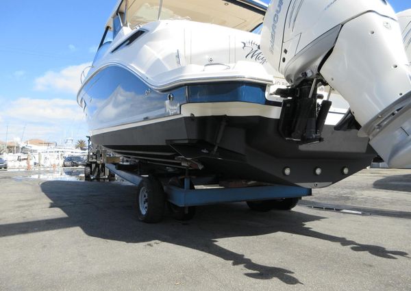 Sea Ray 320 Sundancer Outboard image