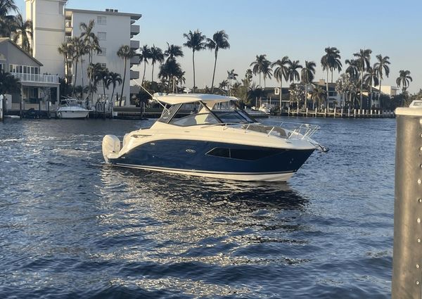 Sea Ray 320 Sundancer Outboard image