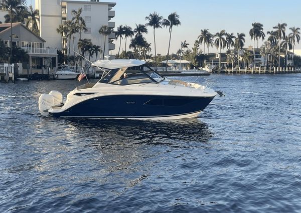 Sea Ray 320 Sundancer Outboard image