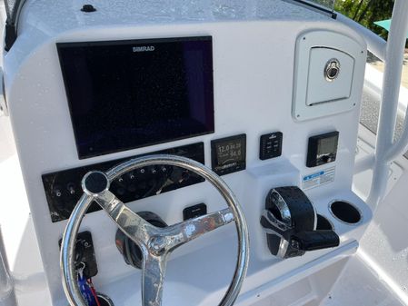 Aquasport 2300-CENTER-CONSOLE image