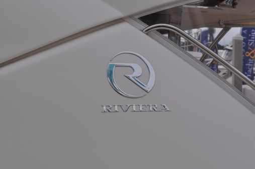 Riviera 4400 Sport Yacht image