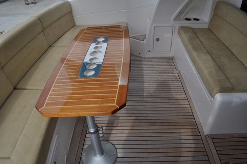 Riviera 4400 Sport Yacht image