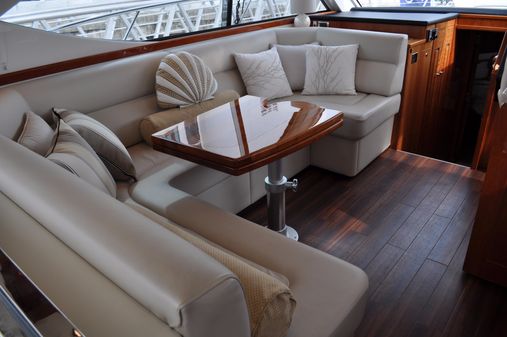 Riviera 4400 Sport Yacht image