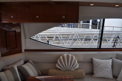 Riviera 4400 Sport Yacht image