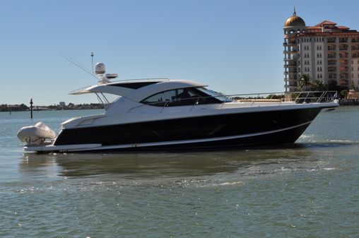 Riviera 4400 Sport Yacht image