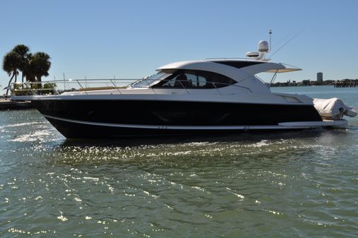 Riviera 4400 Sport Yacht image