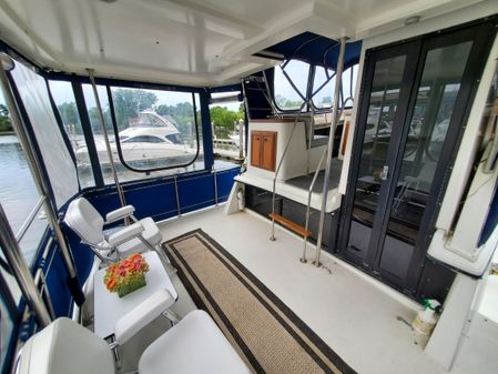 Carver 3607 Aft Cabin image