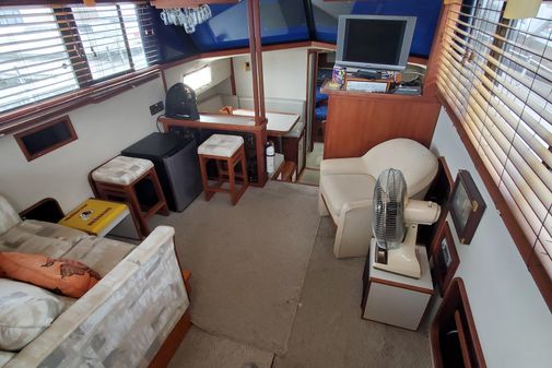 Carver 3607 Aft Cabin image