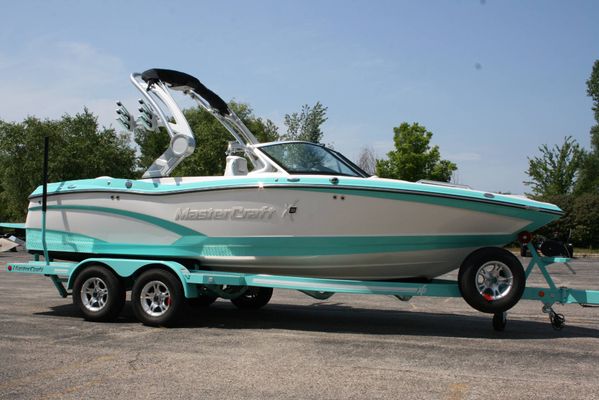 Mastercraft X10 - main image