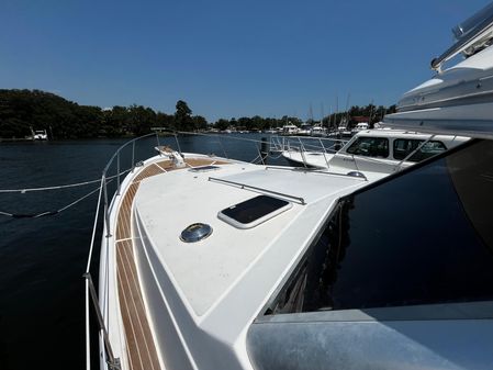 Bayliner 388 image