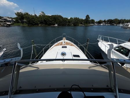 Bayliner 388 image