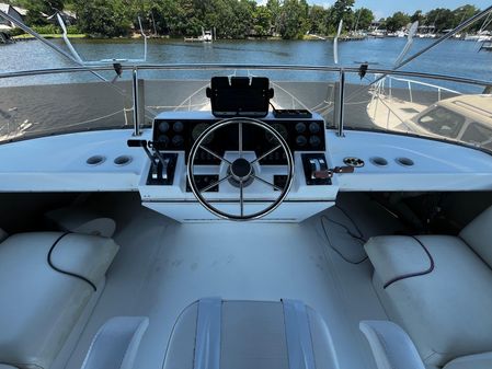 Bayliner 388 image