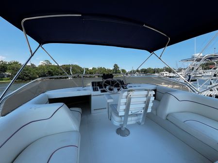 Bayliner 388 image