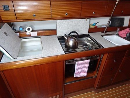 Bavaria 38-CRUISER image