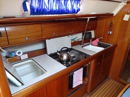 Bavaria 38-CRUISER image