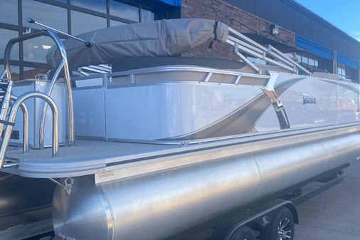 Tahoe Pontoon LTZ image