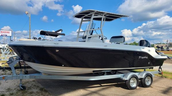 Bayliner Trophy T22CC