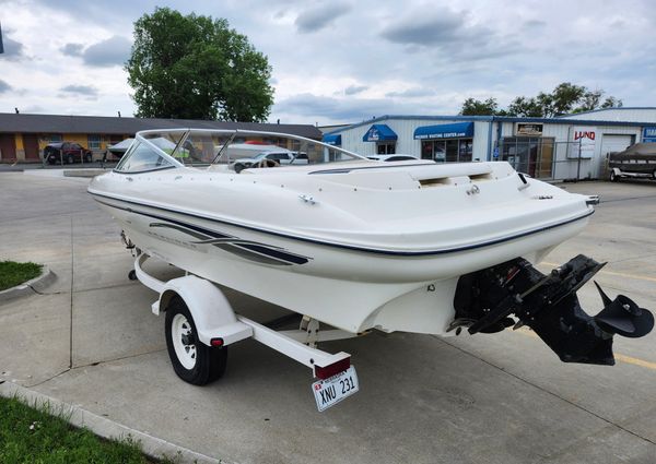 Bayliner 215-CAPRI image