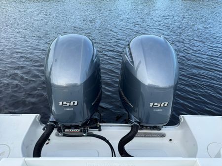 Sea Hunt Gamefish 25 image