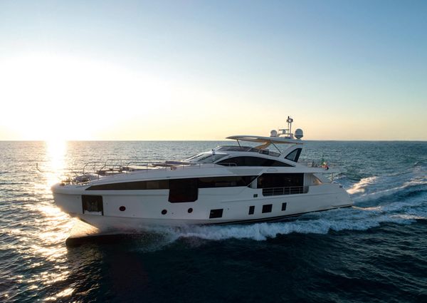 Azimut Grande 32 Metri image