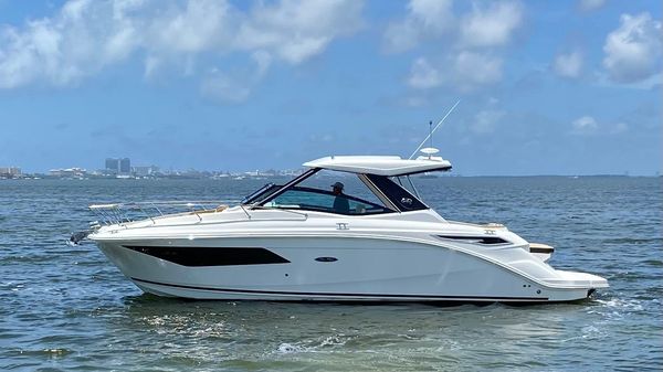 Sea Ray Sundancer 320 