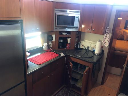 Carver 43 Motor Yacht image